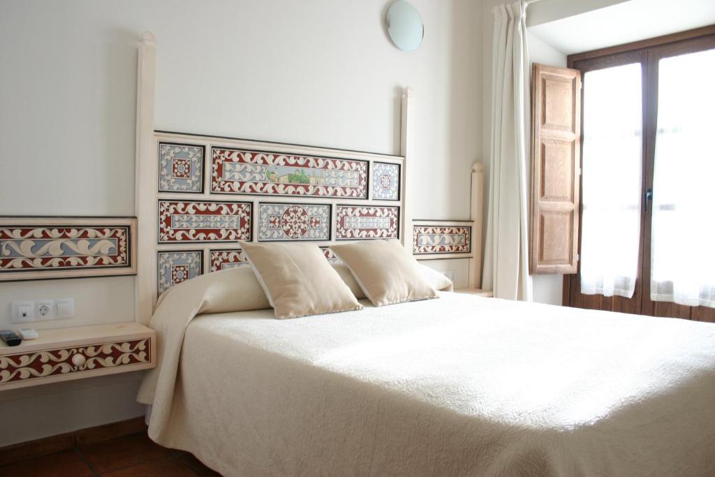 Hostal Santa Maria De Ubeda Exterior foto